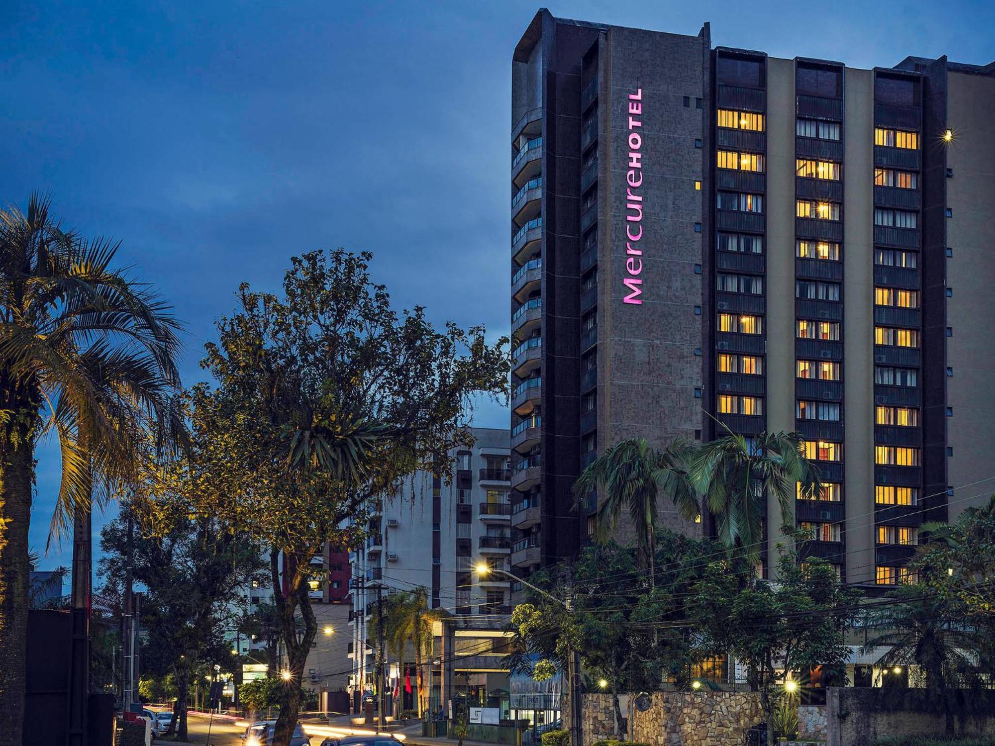 Apart Hotel Moderno Em Joinville Eksteriør billede