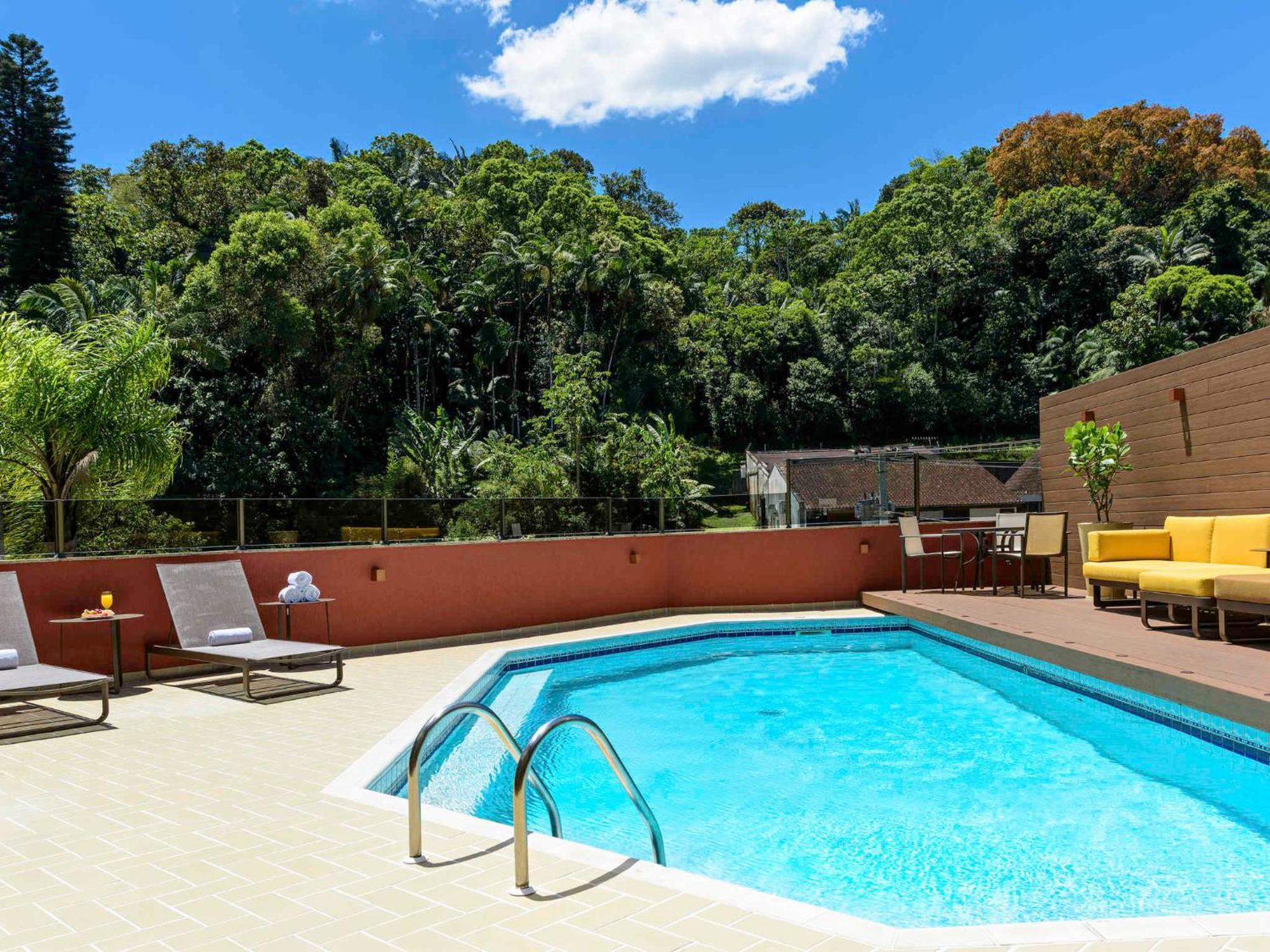 Apart Hotel Moderno Em Joinville Eksteriør billede