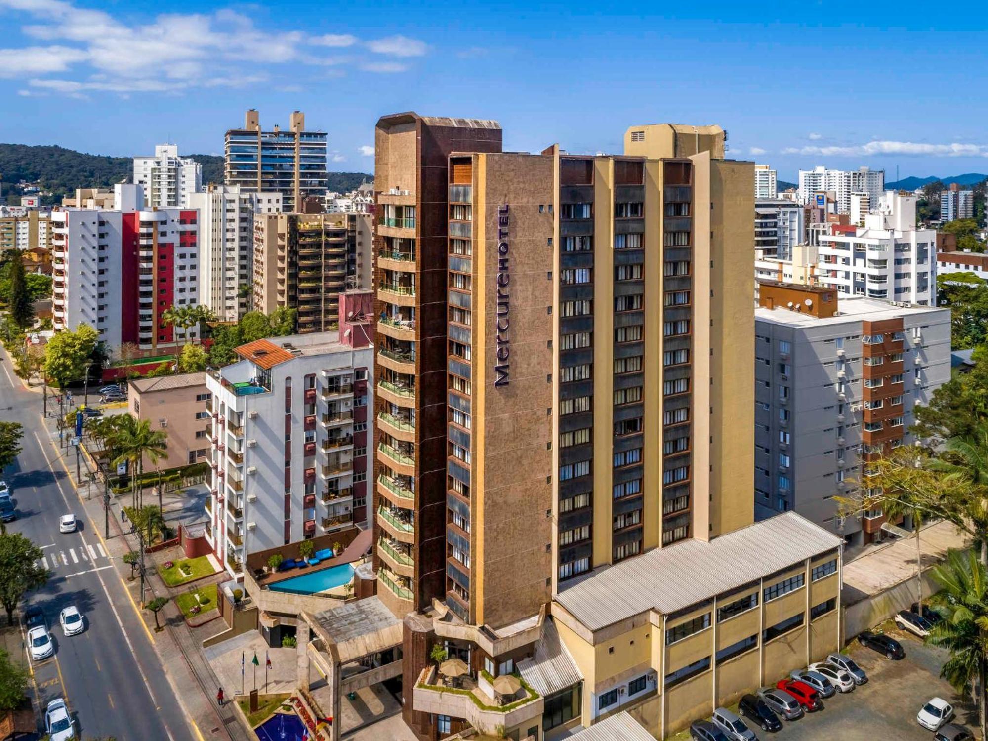 Apart Hotel Moderno Em Joinville Eksteriør billede