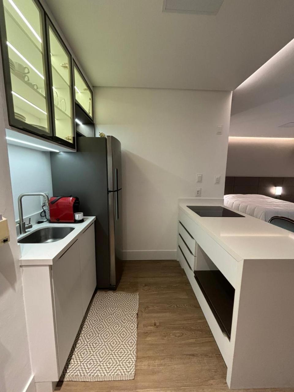 Apart Hotel Moderno Em Joinville Eksteriør billede