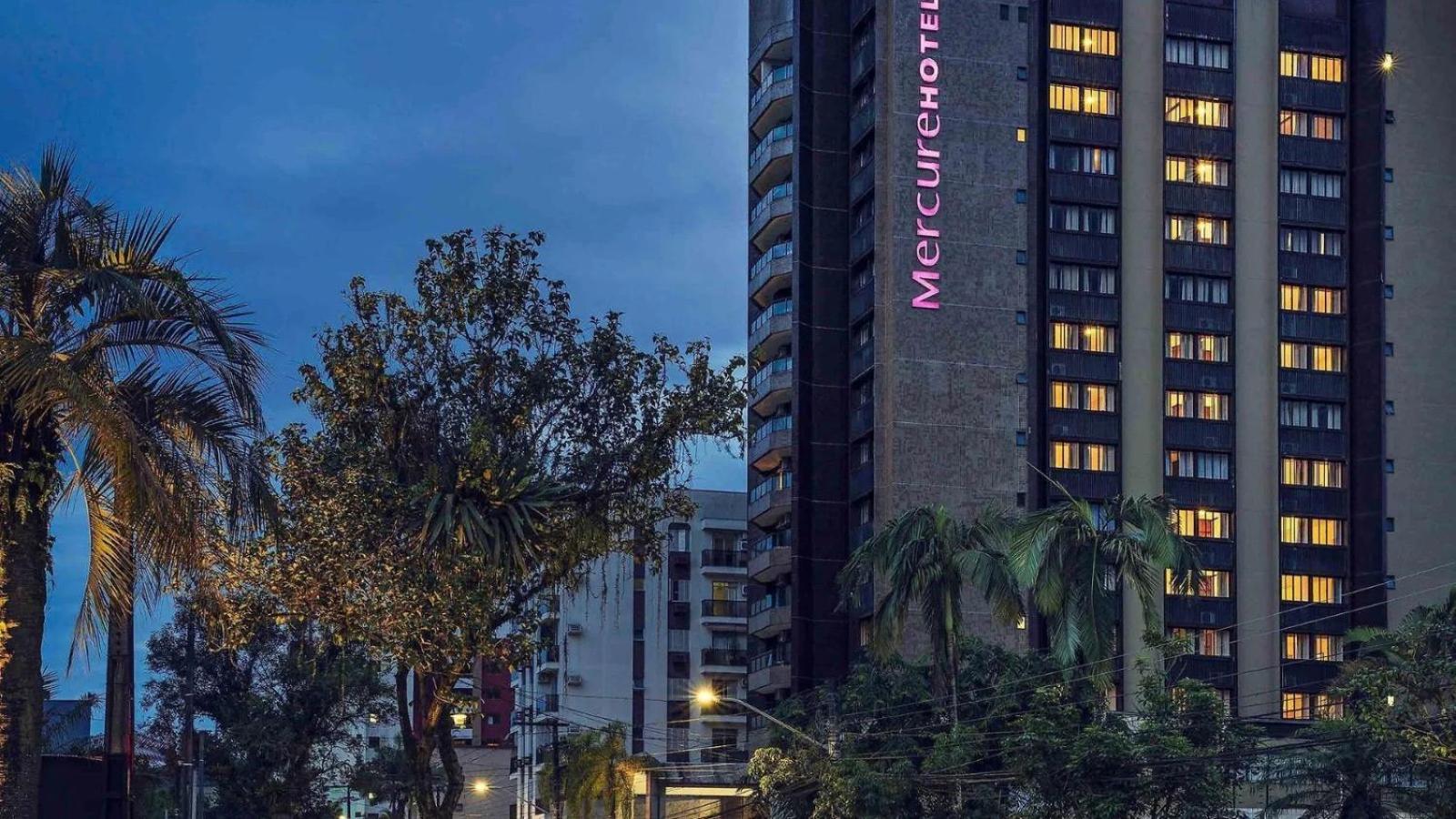 Apart Hotel Moderno Em Joinville Eksteriør billede