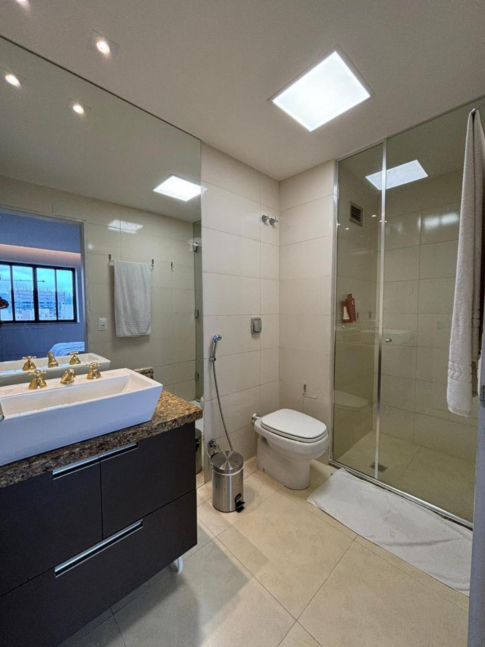 Apart Hotel Moderno Em Joinville Eksteriør billede
