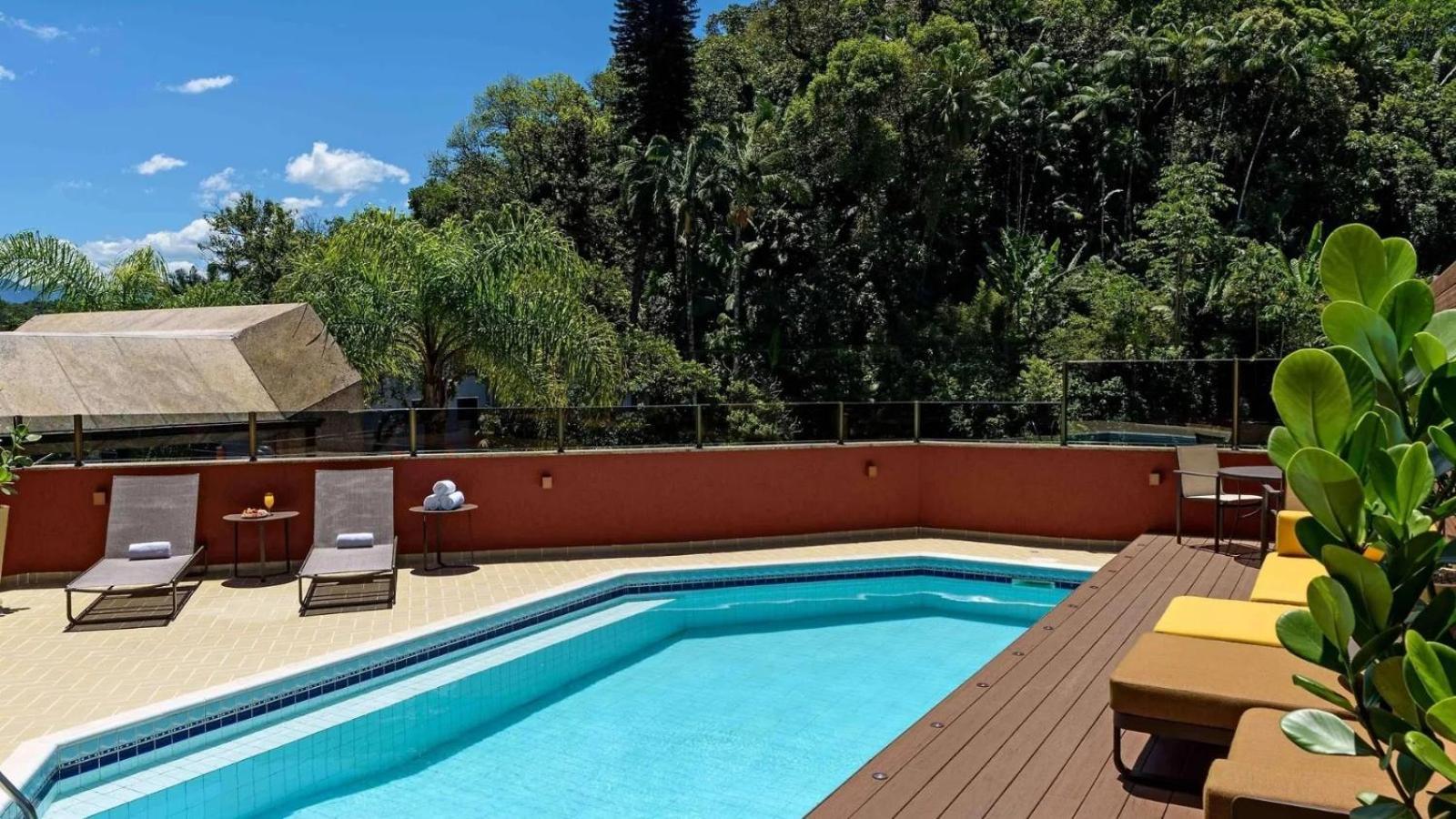 Apart Hotel Moderno Em Joinville Eksteriør billede