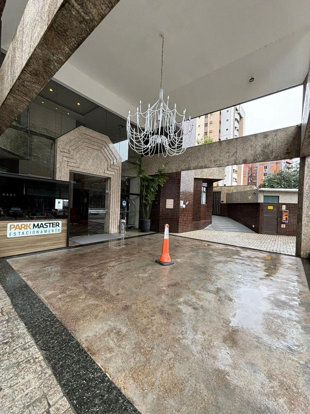 Apart Hotel Moderno Em Joinville Eksteriør billede
